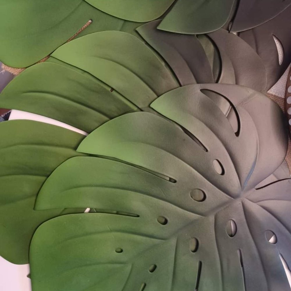 Monstera leaf place mats